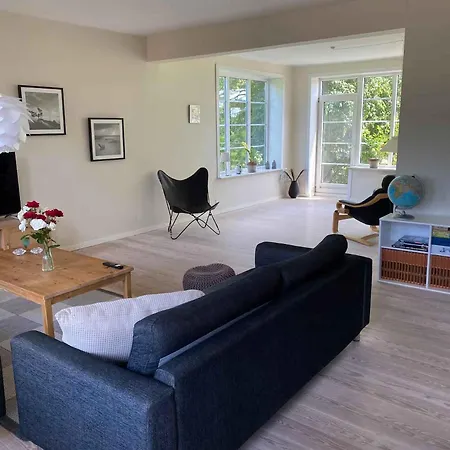 Semesterbostad Spacious Country Near Forest And Border *