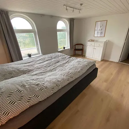 Spacious Country Near Forest And Border