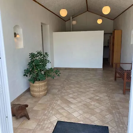 Semesterbostad Spacious Country Near Forest And Border *